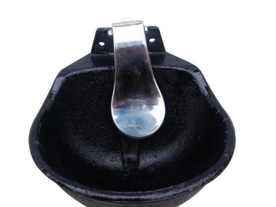 Cast iron cattle horse water trough cheap cattle drinker for sale