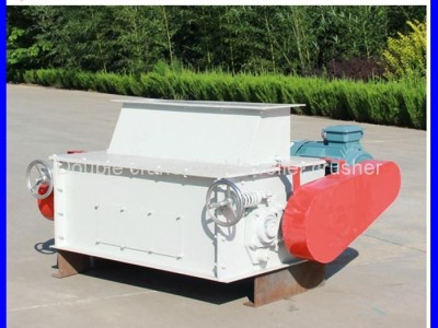 Double roller crusher price poultry feed pellet crushing machine