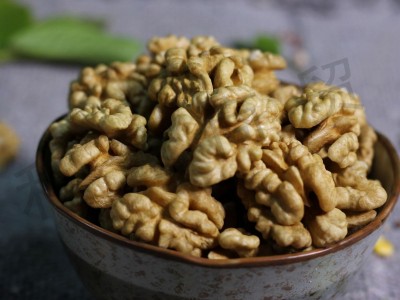 Bulk supply of fresh Xinjiang 185 walnut kernels