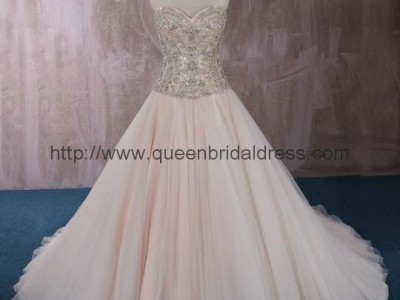 Luxurious strapless  sweetheat A-line wedding dress