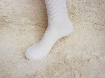 Needle socks