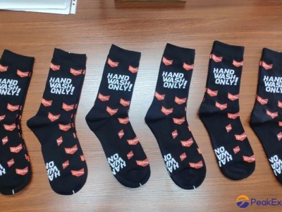 MEN AND WOMEN'S SOCKS