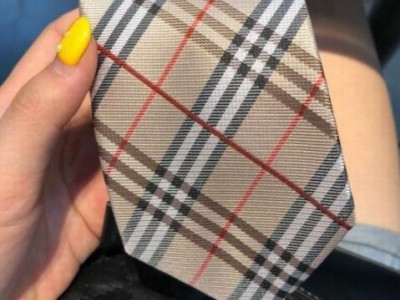 Modern Cut Vintage Check Silk Tie men dress ties