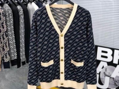 Wholesale newest       wool Jacquard sweater women's Sweater short Cardigan