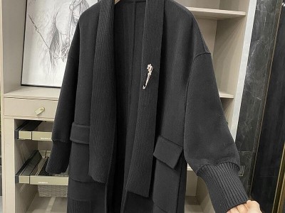 Knitted double-sided wool jacket for women