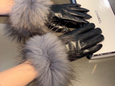 Wholesaler Co Co Black leather Gloves CC Brand Fur leather Gloves