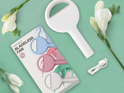 Mini handheld Bladeless fan