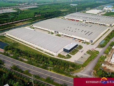 Customized prefabricated new light steel structure Redwood Warehouse supplier