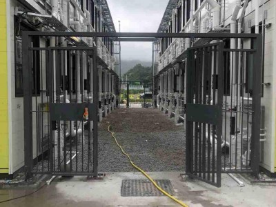 HK Iron gate isolation area big gate fence wall aluminum roar plate iron works