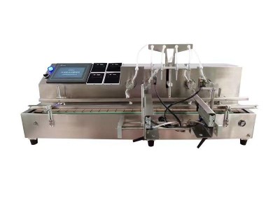 Automatic 4 heads liquid filling machine