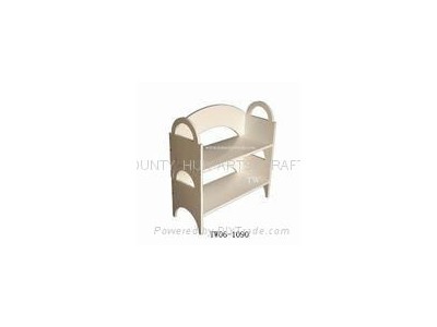 Wooden shelf for shoes