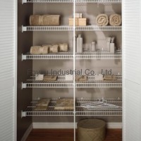 Wire closet shelving