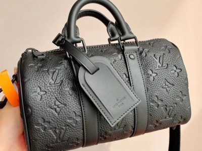Keepall Bandouliere 25 Black     aurillon Monogram Leather Bag