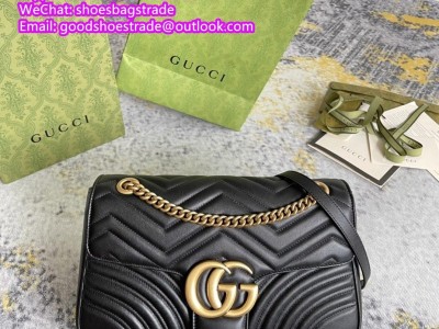Marmont Medium Shoulder Bag       Top Handle Bag       handbag       purse