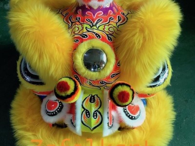 Golden yellow sheep fur hoksan style lion heads