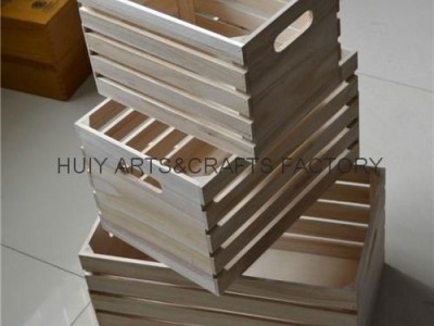 Set of 3 square wood crates
