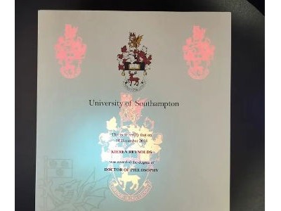 Custom IFluorescent University Degree Diploma Security Certificate Paper