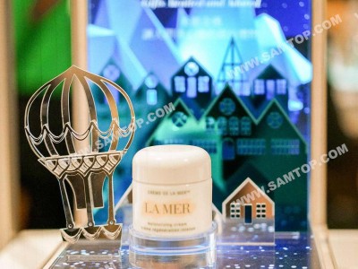Cosmetics counter display