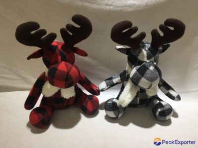 Plaid reindeer Pendant