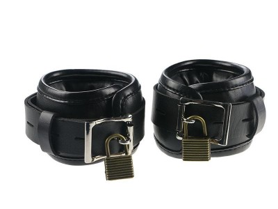 Locking handcuffs in Black