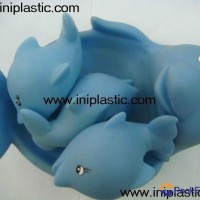 we mianly manufacture PVC dolphin vinyl dolphin mom and son dolphin family