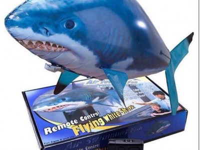 Air swimming fish remote control flying shark