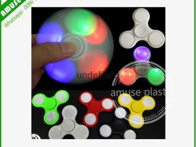 Salad EDC LED Wind Finger Spinner for Game Displays