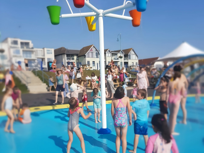 water park buckets dumping splash pad equipment water park