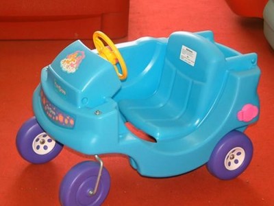 Customized rotomolding plastic toy of kid's rider desk and car made of PE