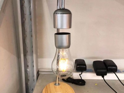 new Wooden base maglev floating levitation  led bulbs lamp