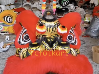 Futsan style lion head with red fur