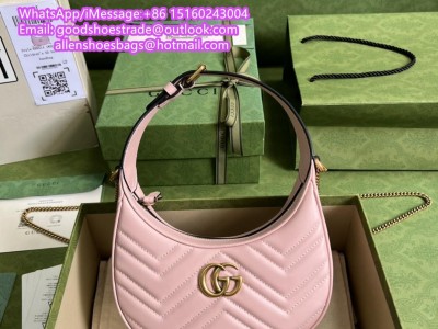 gg marmont half moon shaped mini bag       marmont purse       matelasse mini ba