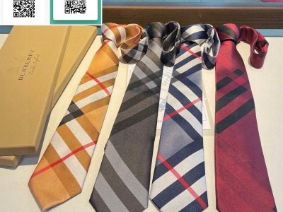 Classic Cut Monogram Print Silk Tie logo B printed ties Plaid Patterns
