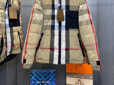Wholesale          Nylon Hooded Parka Jacket men's          Puffer Down jackets