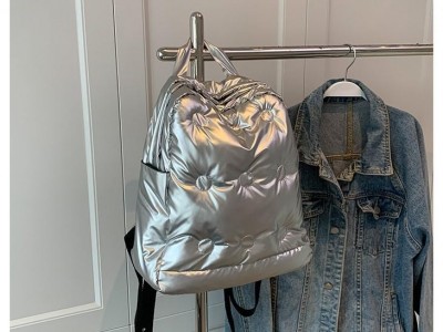 Female large capacity down backpack