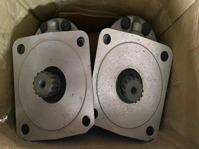 KAYABA GEAR PUMP P20400A TP20400-300C KRP4-33-14AG