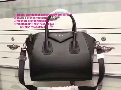 Handbag          Bag          Antigona Sugar Goatskin Satchel Bags
