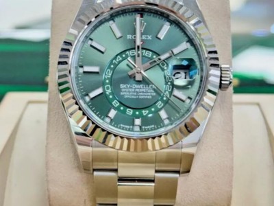 Rolex Sky-Dweller 336934 Mint Green Dial oyster Band Watch Box/Papers men luxury