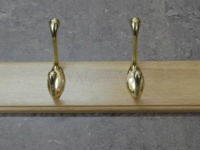 Wooden clothing rack