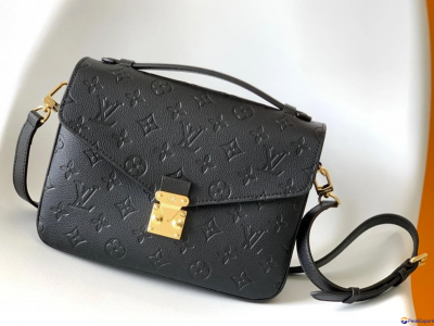 Pochette Métis Handbag M41487 29cm Black     omen fashion design