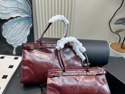 Bougie on a Budget Wine Red       soft lux Bag Tote Bag Bonni Bag