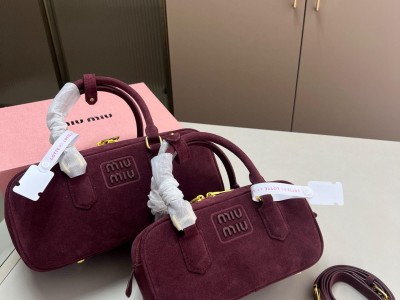 Bougie on a Budget Wine Red        Bag Hobo Bag Tote Bag