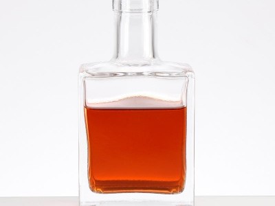 Liquor Corked square 500ml glass bottles     Square Glass Bottle 500ml