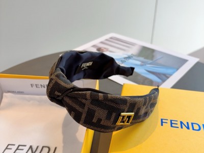 2025 new hot fashion Fen di headband high quality hair clasp head band