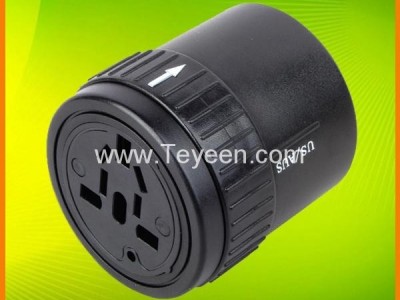 World Travel Adapter  (DY-010)